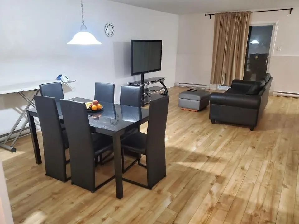 Lovely Plateau Room Gatineau
